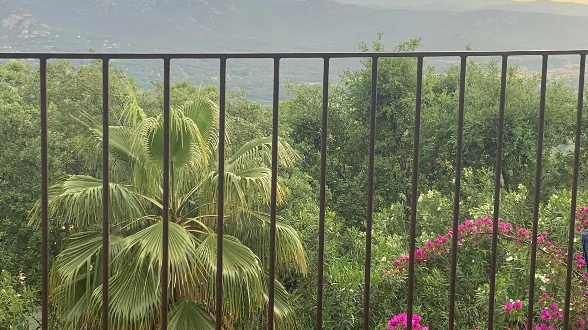Sunny Costa Brava Getaway Apartment Santa Cristina d'Aro